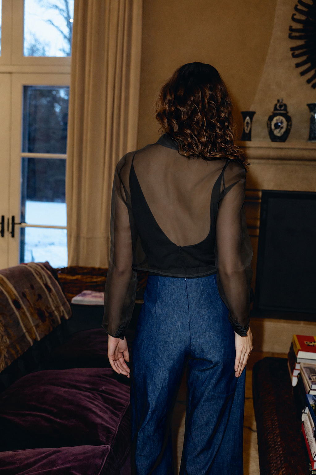 Juliet Chaquet in Noir
